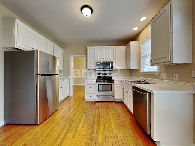 Photo - 3915 Red Hill Ct