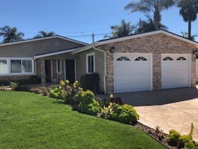 Building Photo - State Ave Unit A