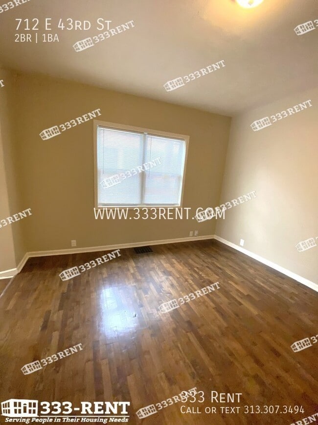 Photo - 712 E 43rd St