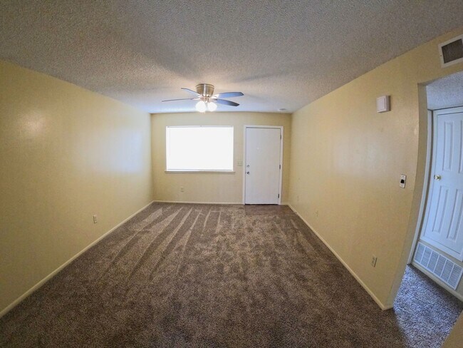 Photo - 1231 Plain St