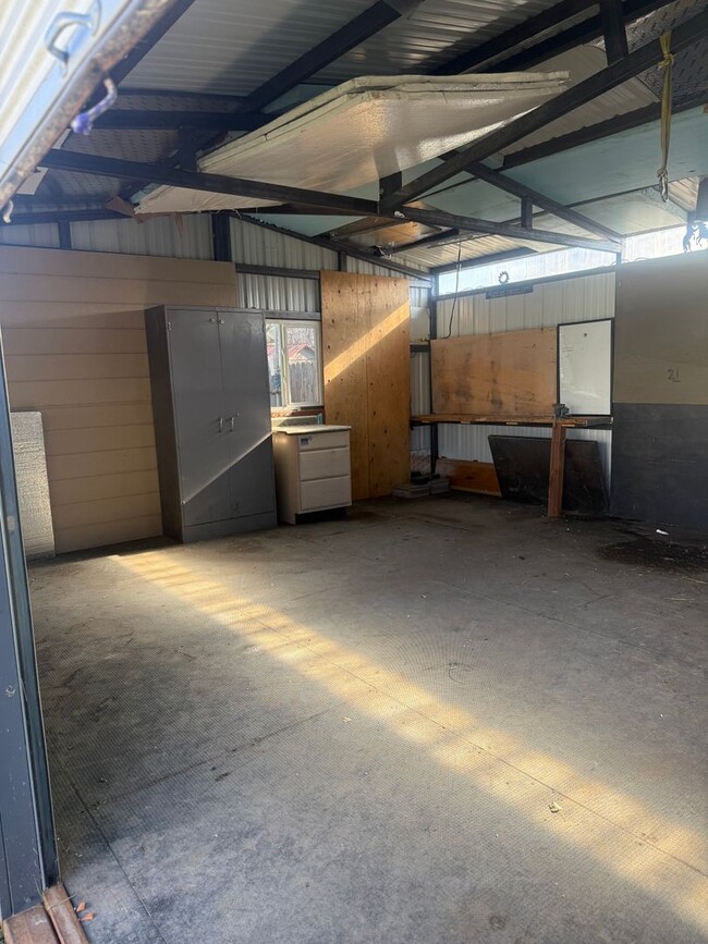 Photo - Spacious 3-Bedroom with Storage Shop & Off...