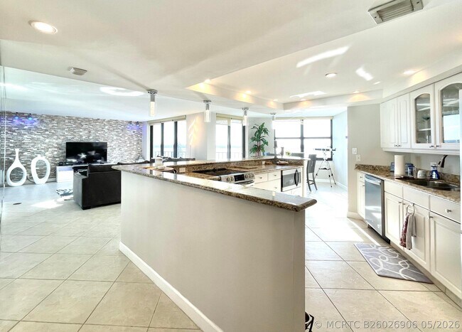 Photo - 5420 N Ocean Dr Unit 906