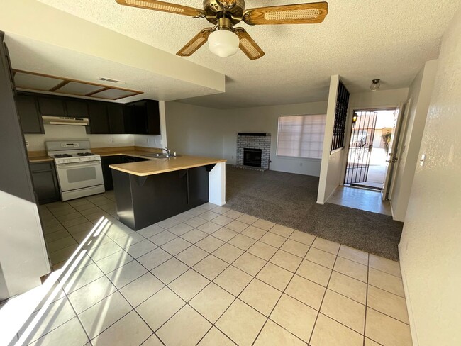 Photo - 20292 Thunderbird Rd Unidad #3