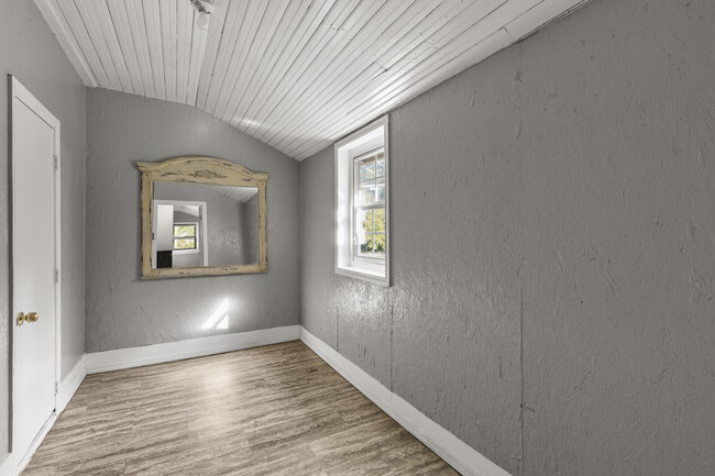 Photo - 427 Sherman St