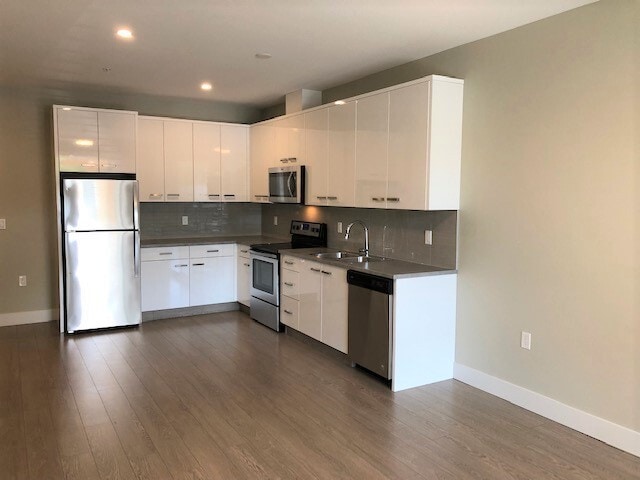 Building Photo - 45513-45513 Market Way