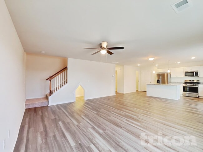 Photo - 33 Chalet Ct