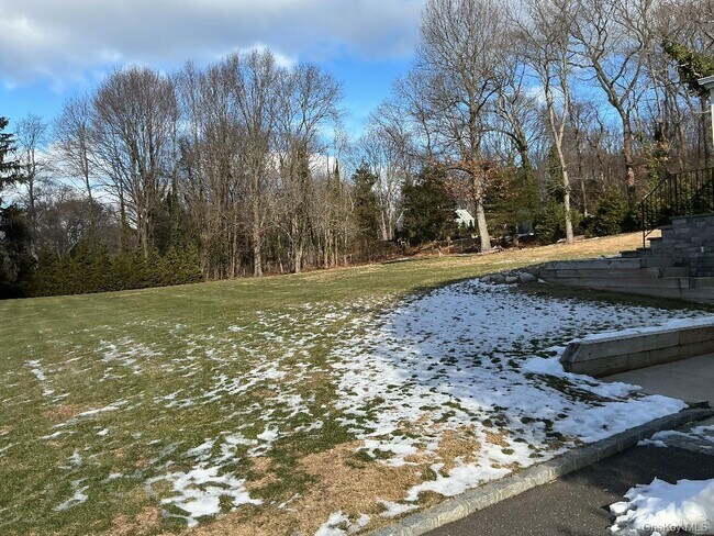 Photo - 9 Twin Cedar Ln