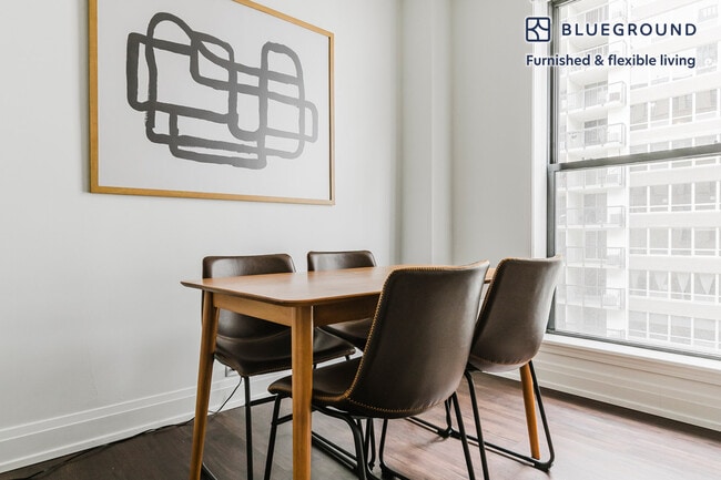 Photo - 200 E Chestnut St Unit FL11-ID1154