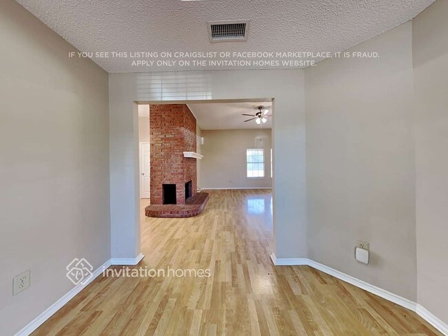 Photo - 924 Teakwood Ln