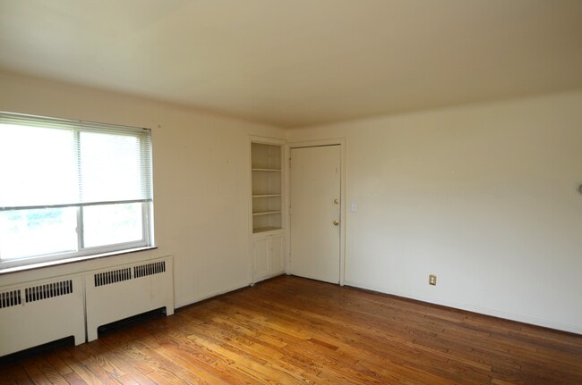 Photo - 7264 Reading Rd Unit 1