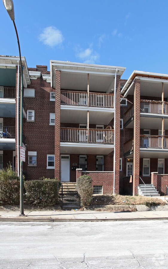 Photo - 2440 Callow Ave
