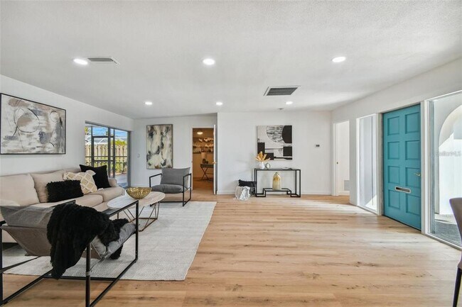 Photo - 1949 Dolphin Blvd S