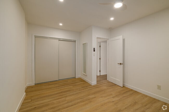 1BR, 1BA -1000SF - Primary Bedroom