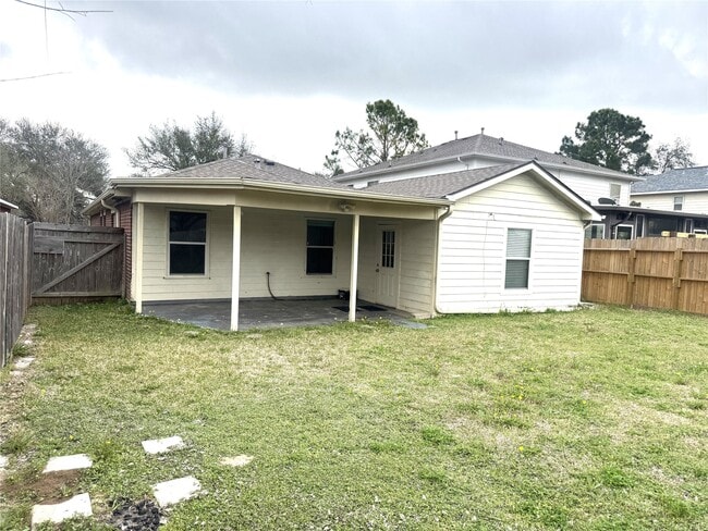 Building Photo - 8915 Canton Park Ln