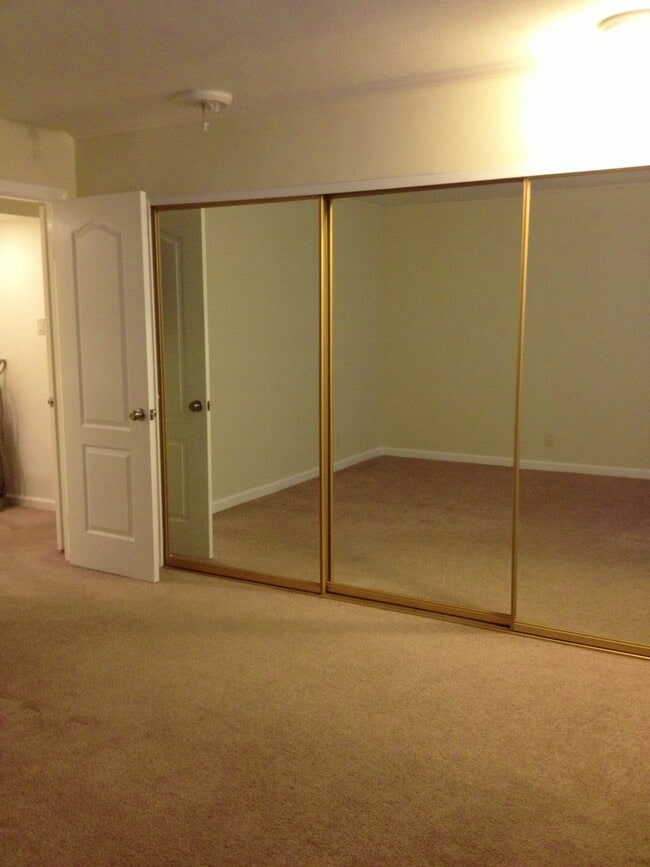 Large Closet - 400 N Acacia Ave Unit C-18