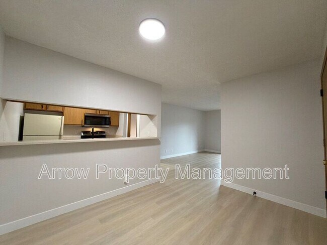 Photo - 2350 N 44th St Unidad 8