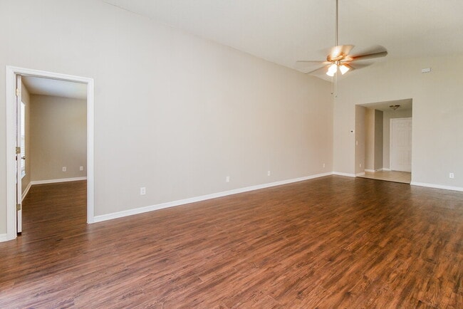 Photo - 2100 Mallard Creek Cir