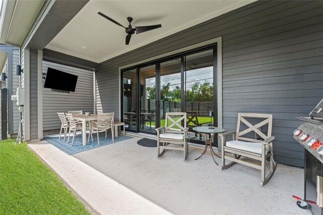 Photo - Wycliffe Dr.