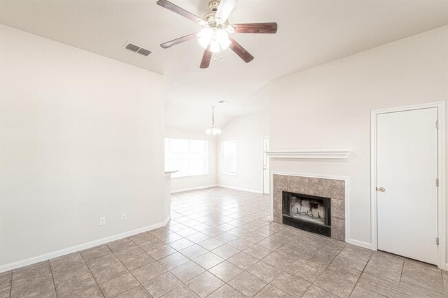 Photo - 10 Greenglade Ct