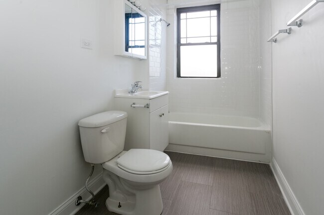 Photo - 5452 S. Ellis Avenue