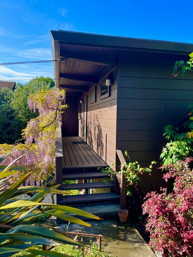 Front Entrance - 1216 Spruce St Unit 1216-1/2 Spruce