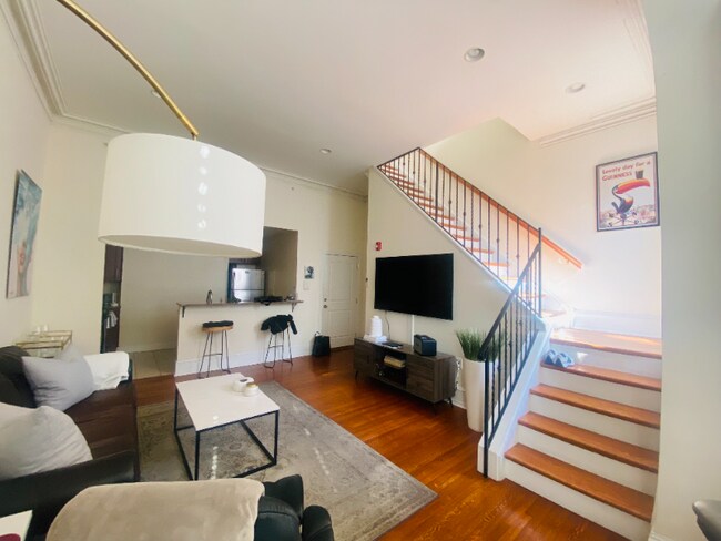 Photo - 2013 Spruce St Unit 4