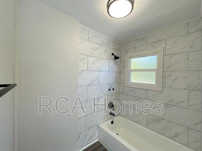 Photo - 1525 N Olney St