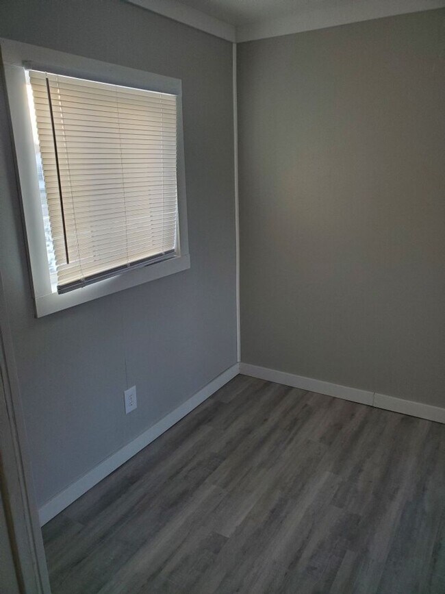 Photo - For Rent: 2 Bedroom, 1 Bathroom Home