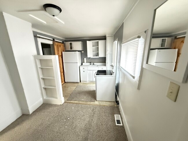 Photo - 121 W Plymouth St Unit B