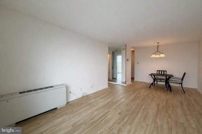 Photo - 301 N Beauregard St Unidad 1707