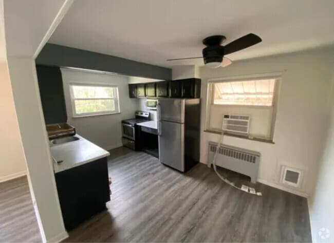 Building Photo - 3672 Brotherton Rd Unit 2 Rental
