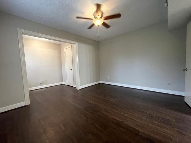 Photo - 1901 Brun St Unit C