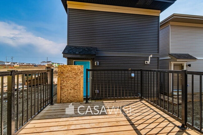 Photo - 20935-20925 25 Ave NW