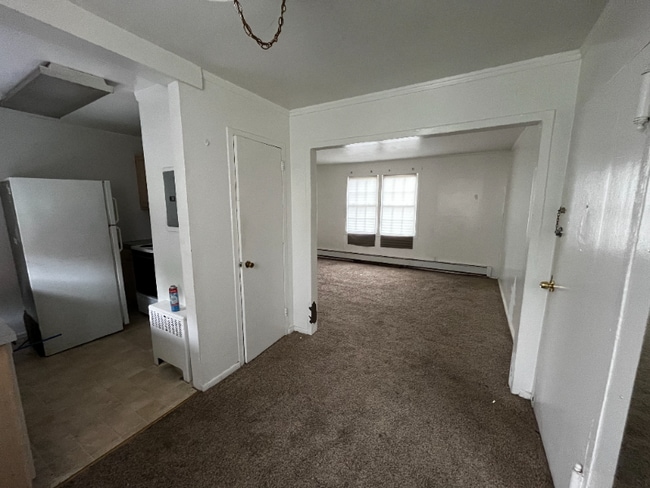 108 Northampton Rd Unit 8 B