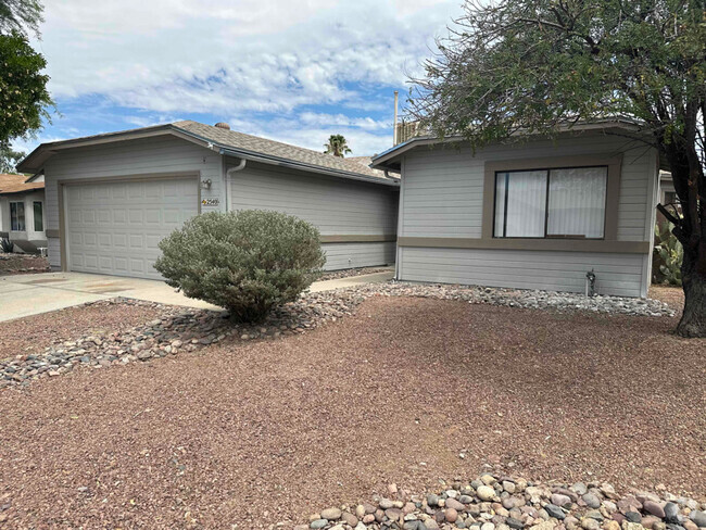 Building Photo - 2540 W Falbrook Way Rental