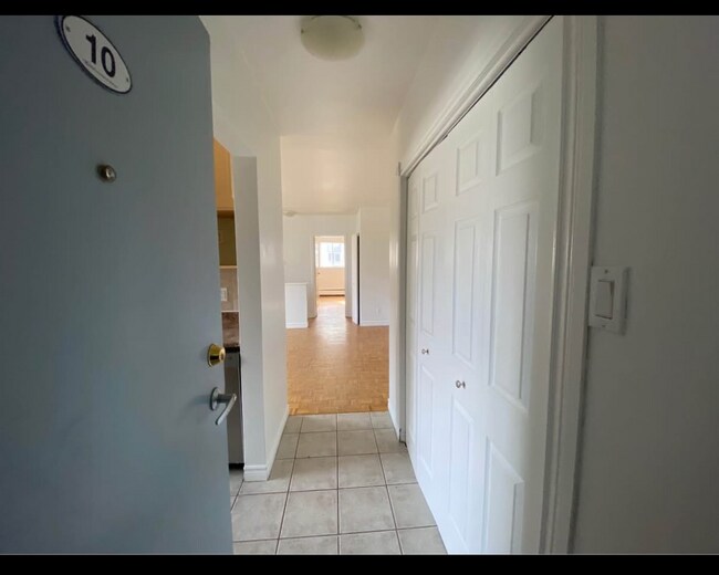 Photo - 792 Hughson St Unit 10