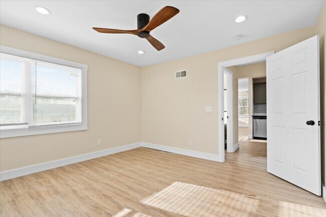 Photo - 621 Chestnut St Unit East
