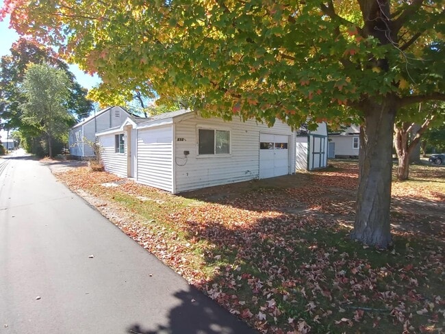 Photo - 612 N Arnold St