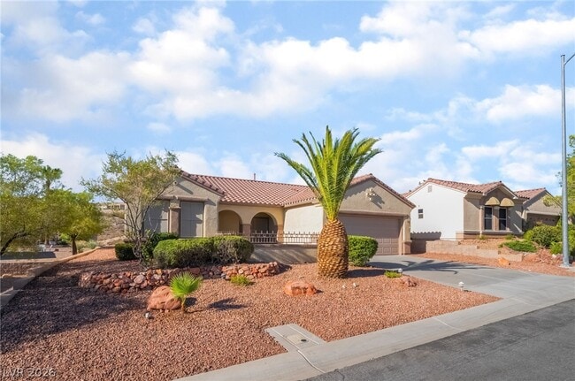 Photo - 2571 Thatcher Ave