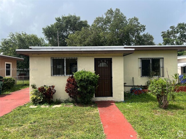 Building Photo - 1881 NW 52nd St Rental