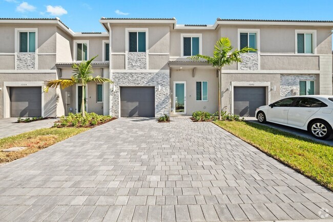 Building Photo - BRAND NEW |4 Bedrooms (3 Full Bedrooms and... Rental