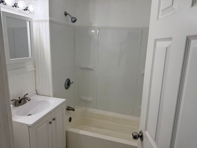 7 Crowell St Unit 3