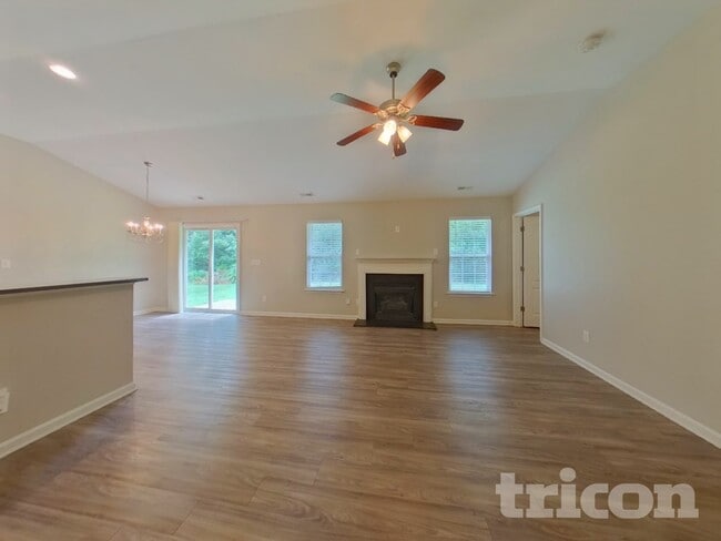 Photo - 6235 Leslie Drive