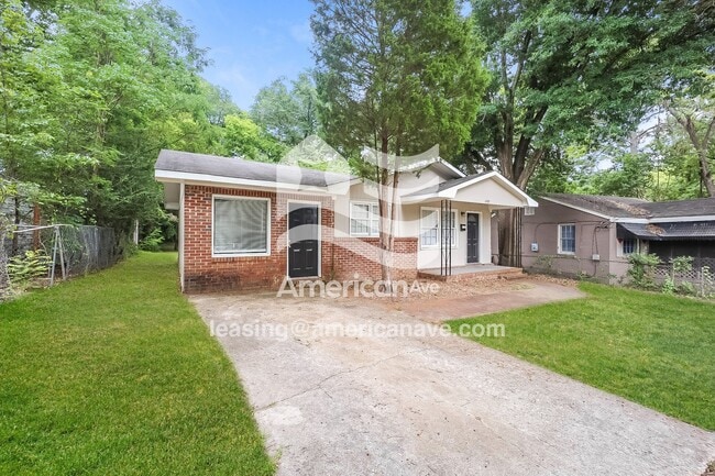 Photo - 1122 Briarwood Ave