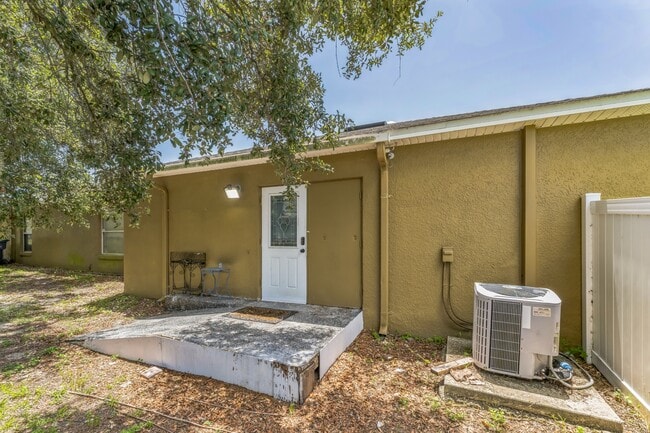 Photo - 465 Rio Grande Ln