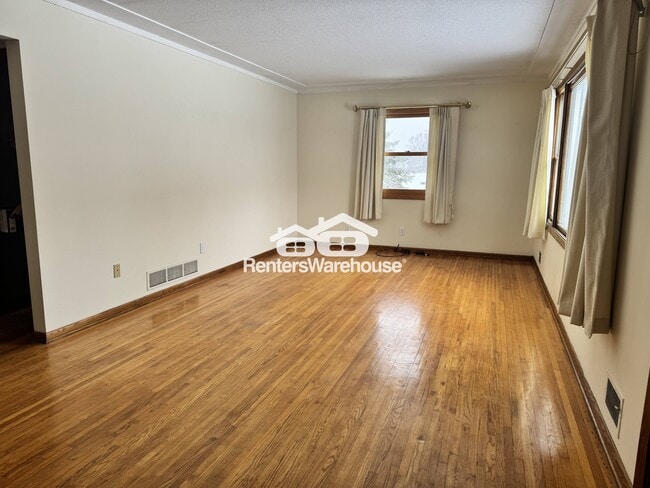 Photo - 8225 20th Ave N