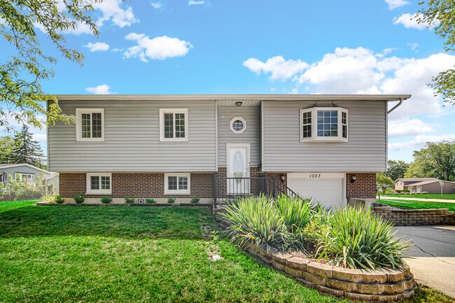 1023 Westchester Dr