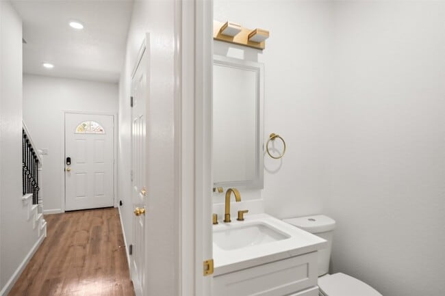 Photo - 6719 Roanoke St Unidad A