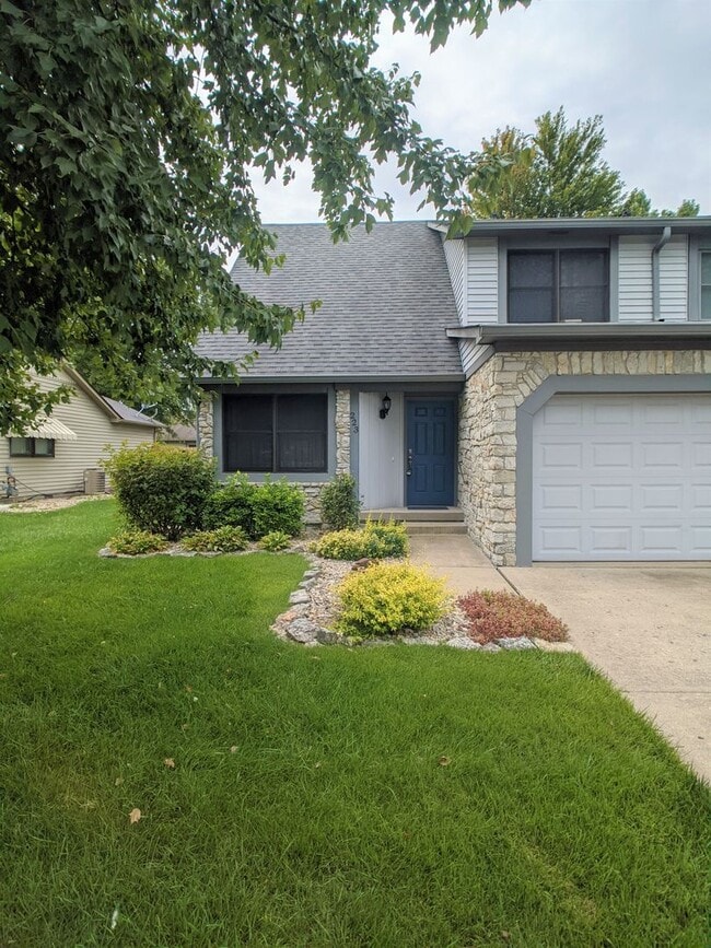 Photo - Charming 2 bed 1.5 bath home (duplex) in G...