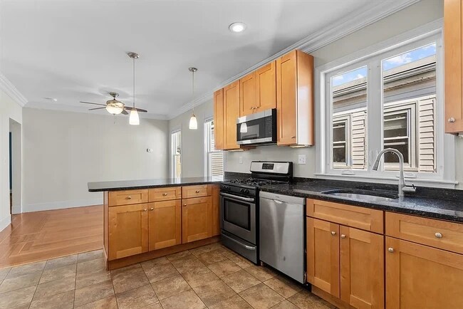 Photo - 11 Woodlawn St Condo